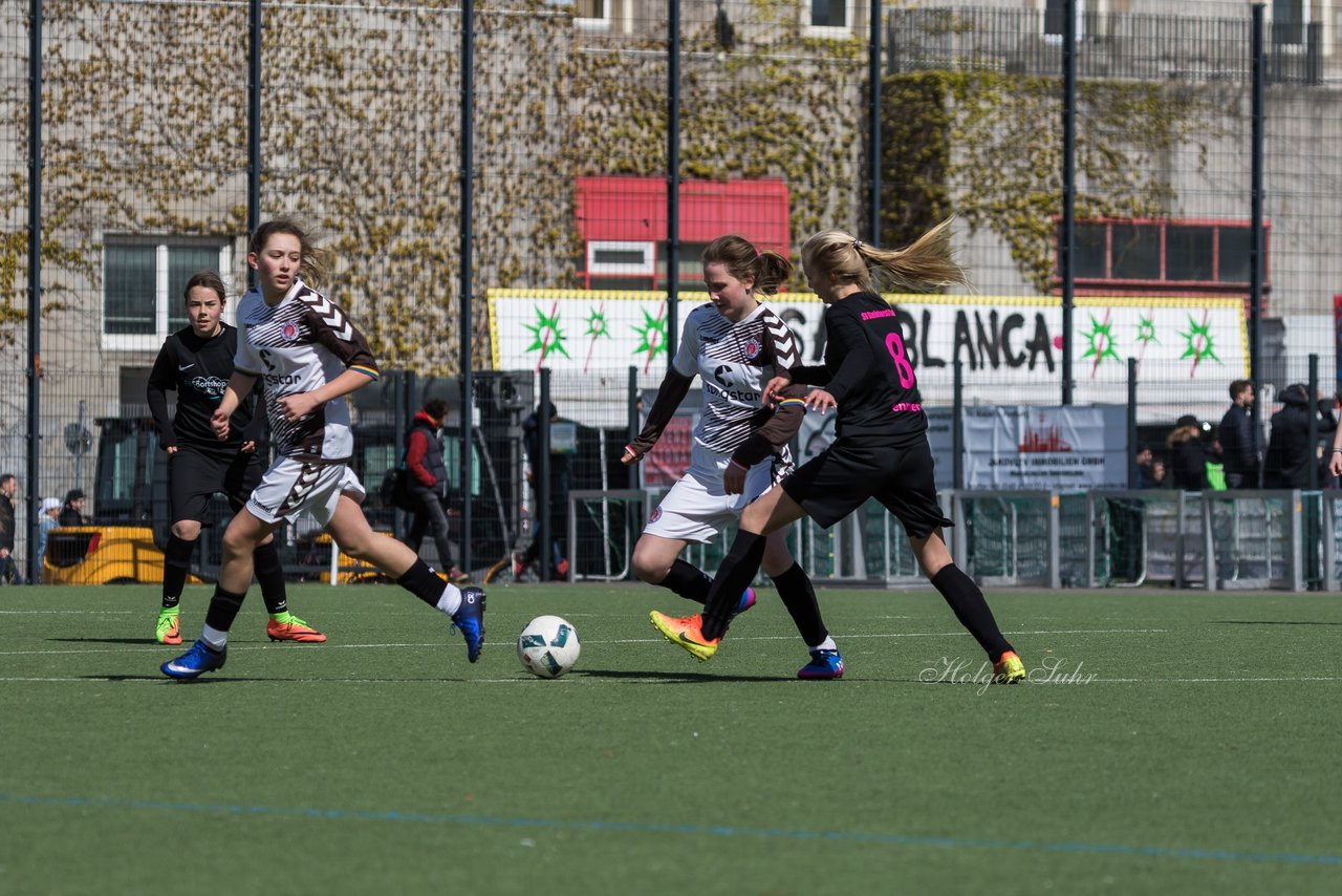 Bild 68 - B-Juniorinnen St.Pauli - C-Juniorinnen SV Steinhorst : Ergebnis: 1:2